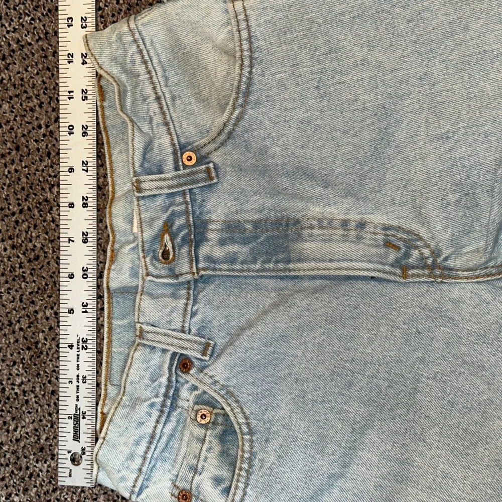 Vintage Levis 550 Relaxed Fit Tapered Leg Light Wash Jeans W29 L32 Mens Denim